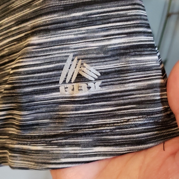 Long sleeved active wear - Picture 3 of 5